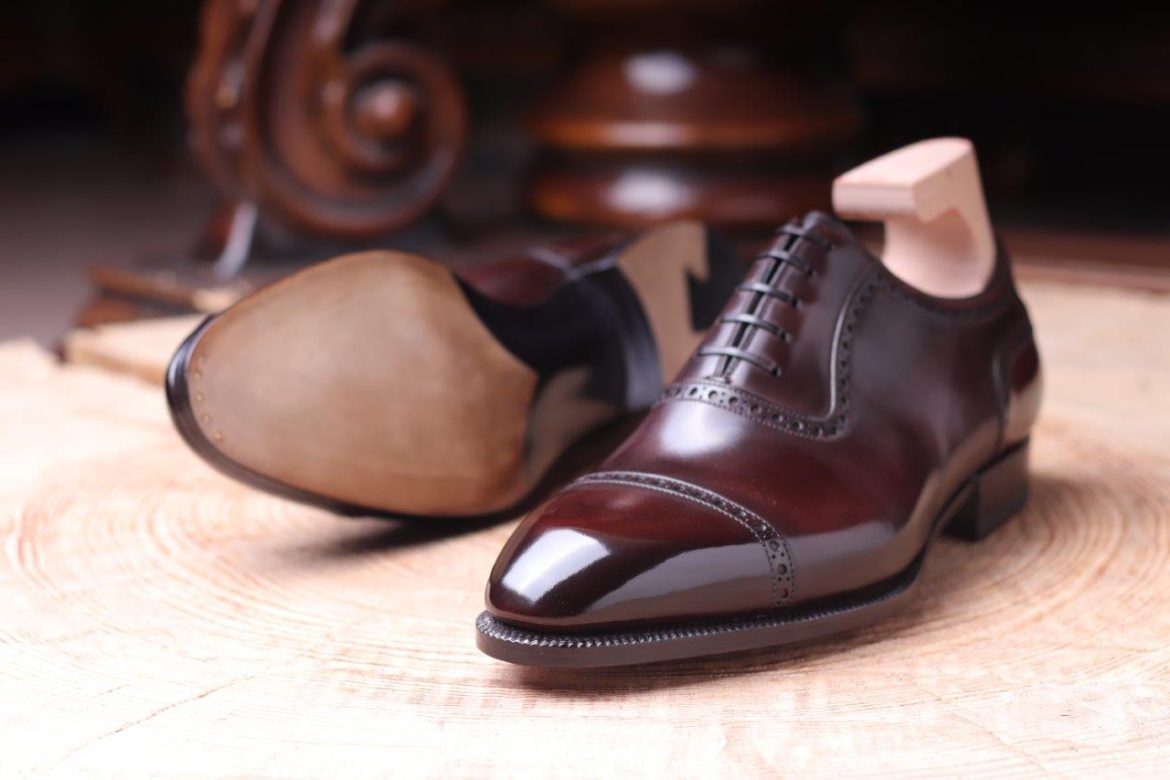 Types of leather shoes at wholesale price